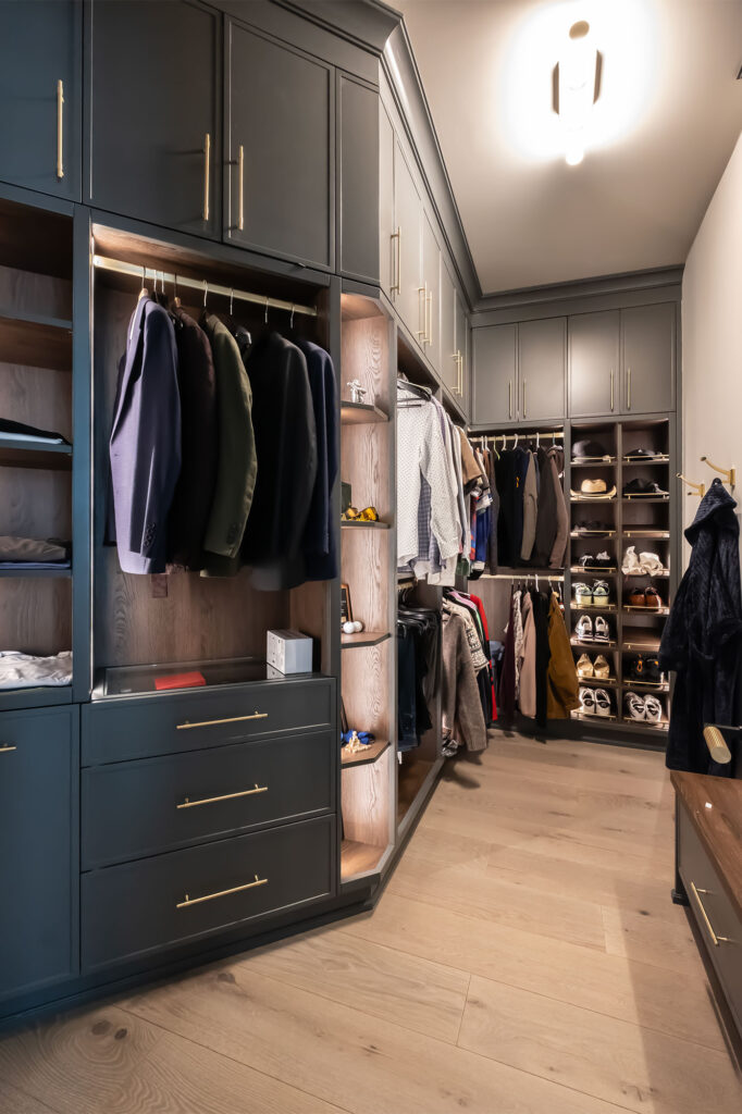 closet10 b